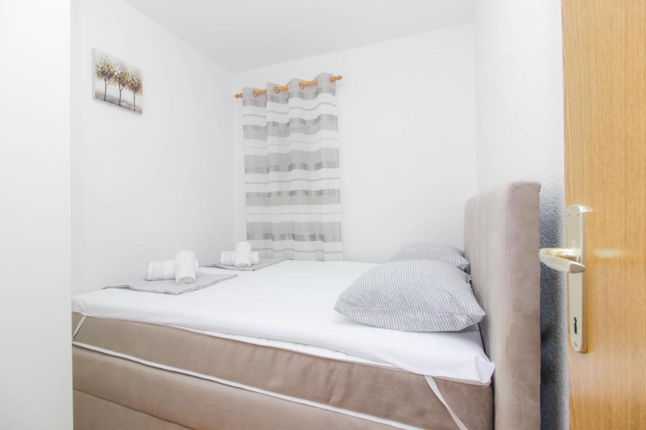 Apartmani Dada Biograd Na Moru Exterior foto